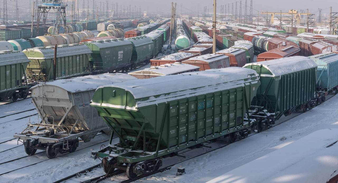 Месячник по профилактике нарушений безопасности движения поездов стартовал на железной дороге